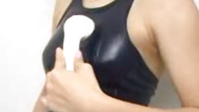 MILF rubia de culo caliente con grandes tetas follada por tres BBC videos de abuelas masturbandose