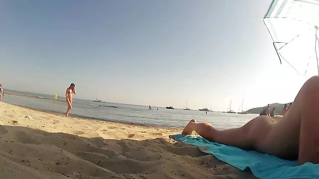 Trío videos de sexo entre viejos con anciana cachonda en lencería blanca