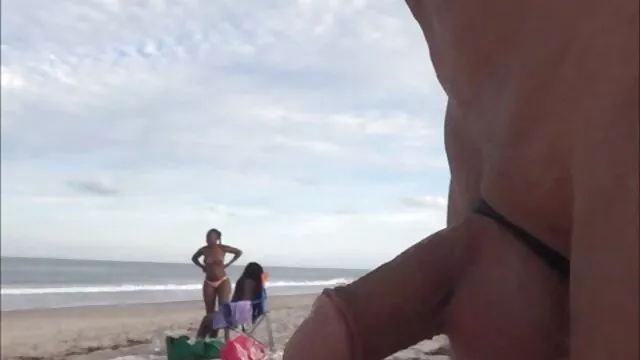 Bubble Butt Carmen Valentina Twerks videos xxx gratis con viejos Para Ti!
