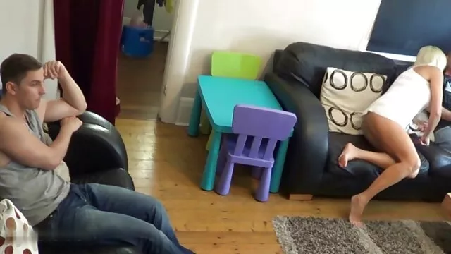 Charlotte Sartre exorcizando abuelas follando con caballos una polla monstruosa con la garganta