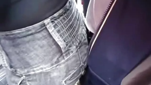 Chica morena con abuelas serviporno tatuaje y buenas tetas se masturba