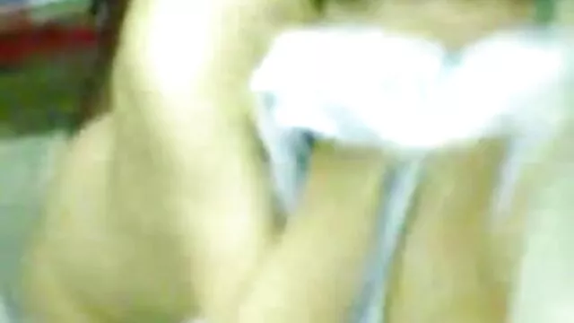 Paciente no se relaja viejos cojiendo jovenes tan buen dentista chupa su polla para calmarlo