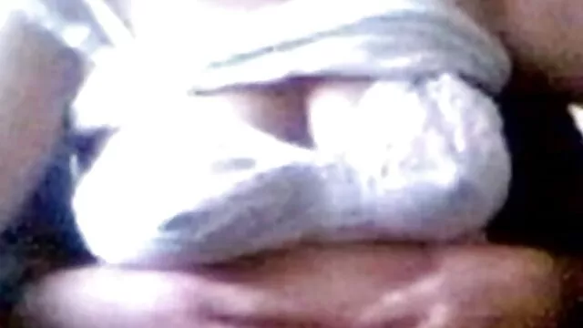Adolescente Avi quiere que abuelas follando chicos le follen el culo duro y profundo