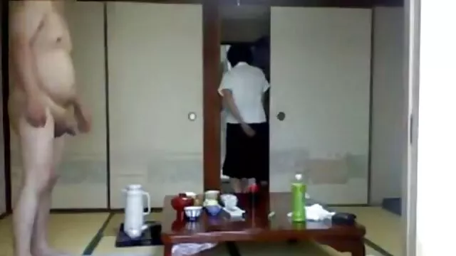 El jiggle en su negros con ancianas xxx culo