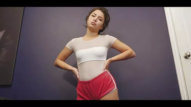 WANKZ- Jade Leshay se corre duro en una polla abuelasporno