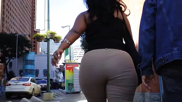 Voluptuosa abuelas coguiendo Amateur Morena